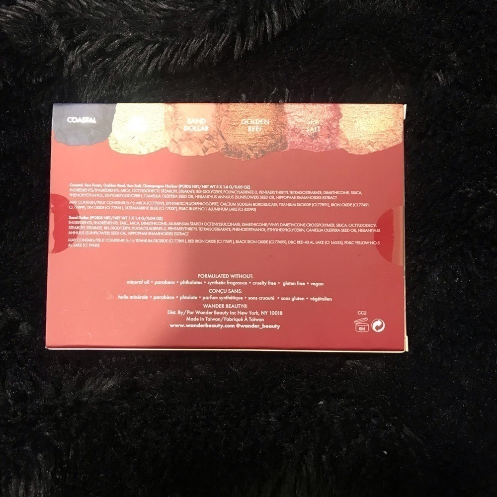 Wander Beauty Wanderess eyeshadow palette - Picture 2 of 3